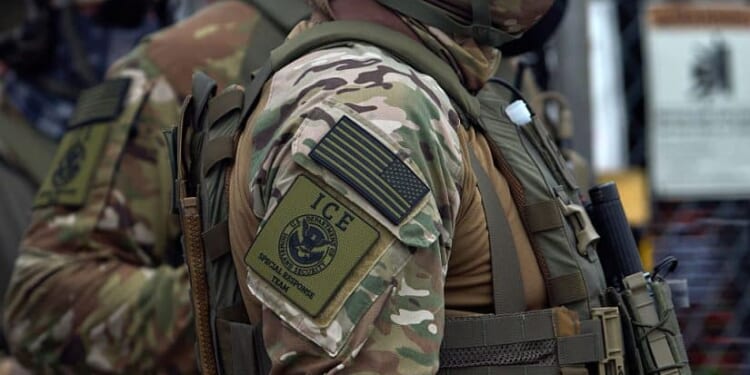 175,000 Americans Have Applied to Join Immigration and Customs Enforcement