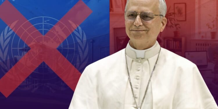 Breaking With UN, Pope Says Family in Charge of Education