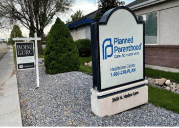 Denver Democrats Want to Make Americans Nationwide Fund Planned Parenthood