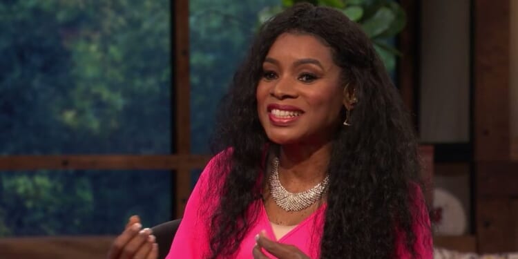 Nicole C. Mullen: Courage to Love