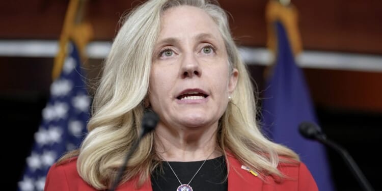 Spanberger Folds Twice in Va. Gubernatorial Debate, Refusing to Answer Questions About AG Candidate Jones, Boys in Girls’ Facilities