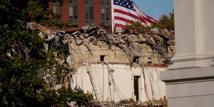 Trump Treats the WH with Reverence – and He’s Rebuilding Our Nation’s Pride with Historic Renovations