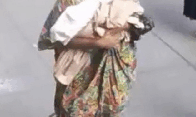 Woman Abandons Baby Girl in New York Subway With Umbilical Cord Still Attached