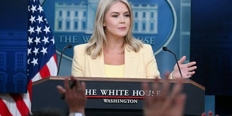 White House Holds Briefing Ahead of Vote to Reopen Government