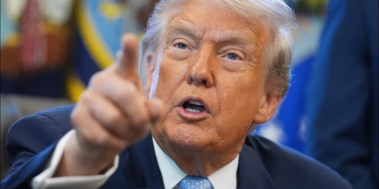 Trump Accuses Six Democrats of Sedition After They Urged Military Members to Disobey “Illegal Orders”