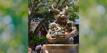 Critics Slam Chinese "Dragon-Jaguar Guardian Spirit" at UN COP30 as "Demonic"