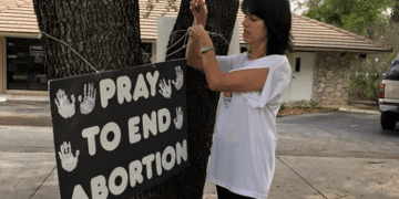Catholic Bishops Call on Americans to Pray to End Abortion