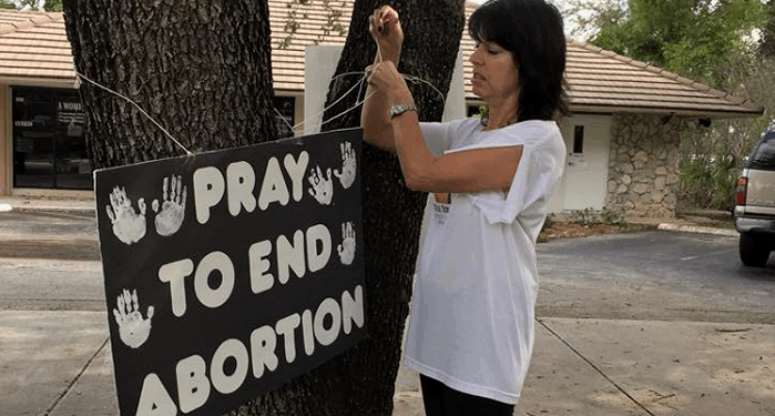 Catholic Bishops Call on Americans to Pray to End Abortion