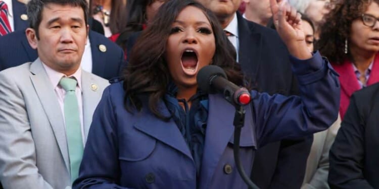 EPSTEIN'S MISS! Crockett Roasted for House Floor Epstein BOTCH, 'She Should Get Censured For This'