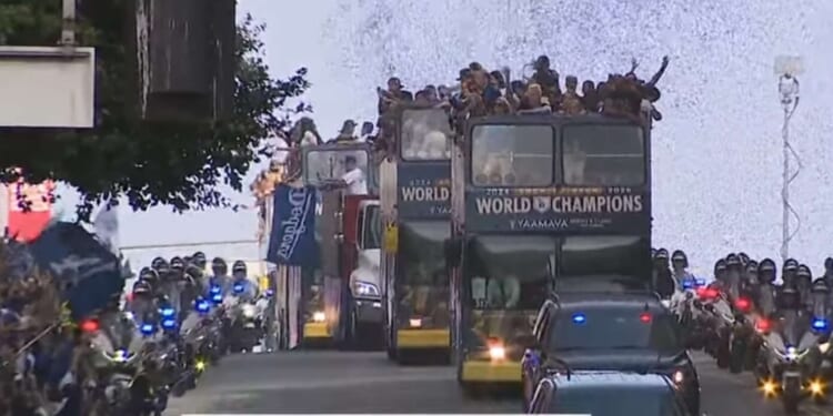 Image for article: L.A. Hosts Yet Another Pride Parade