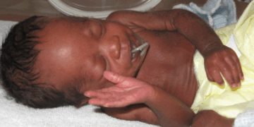 Woman Throws Newborn Baby Boy in the Trash With Umbilical Cord Still Attached