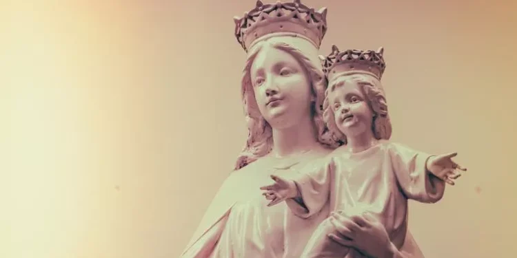 Leading Mariologists publish scathing critique of Vatican note on Mary’s titles