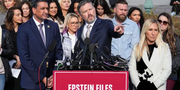 Khanna, Massie Warn That AG Bondi Might Face Contempt of Congress Action for Not Releasing All Epstein Files