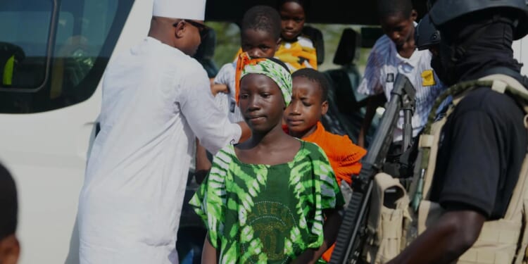 Nigeria welcomes 130 schoolchildren and teachers released after mass abduction