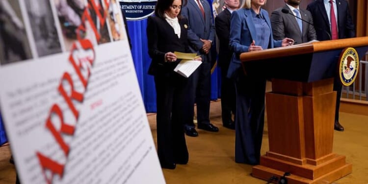 Bondi Blasts Former Admin for Letting Pipe Bomber Case Go Cold [WATCH]