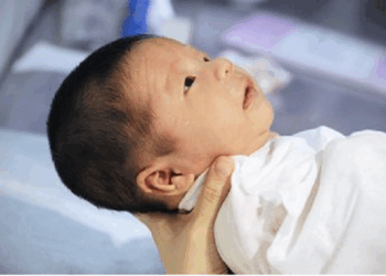 Chinese Millionaires are Exploiting Americans to Have Surrogate Babies
