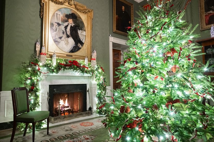 FLOTUS Decks the Halls With 51 Christmas Trees, 75 Wreaths, 25,000 Feet of Ribbon [SEE IT]