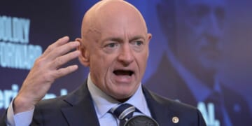 Pentagon Probe Into Kelly for “Illegal Orders” Video Upgraded to Command Investigation