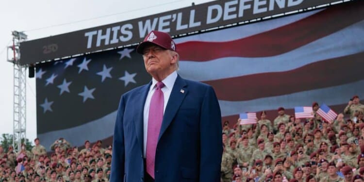 Trump Chokes Off Maduro's Oil Cash With 'Total and Complete Blockade'