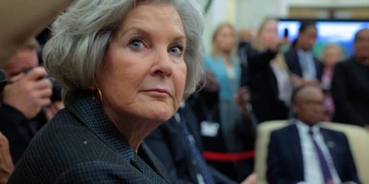 Trump, Vance, Gabbard Defend Wiles in Wake of Vanity Fair Hit Piece