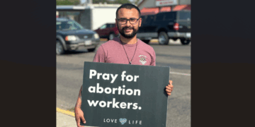 Alfonso Used to Work for Planned Parenthood, Now He Stands Outside Saving Babies