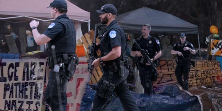 Image for article: ICE Agents Disguise Themselves As Capitol Police So Democrats Will Defend Them