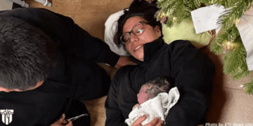 Mother Gave Birth to a Baby Boy Under the Hospital’s Christmas Tree