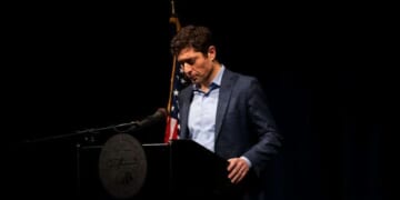 Trump Blasts Minneapolis Mayor After Threatening to 'Not Enforce Federal Immigration Law'