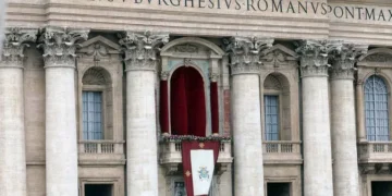 How have the popes treated SSPX?