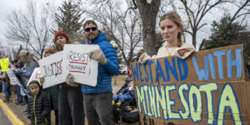 American Students Engage in Performative Activism to 'Defund ICE'