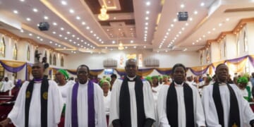 Catholics urged to be cautious over Anglican schism