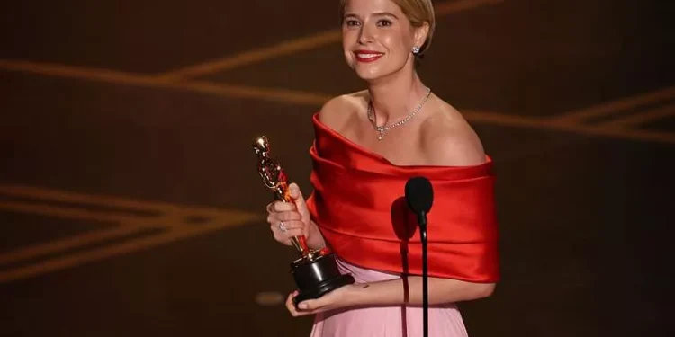 Best Actress winner Buckley on the ‘beautiful chaos of a mother’s heart’