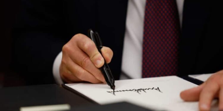 Large Majority of Americans Approve of Trump’s Executive Order to Pay TSA