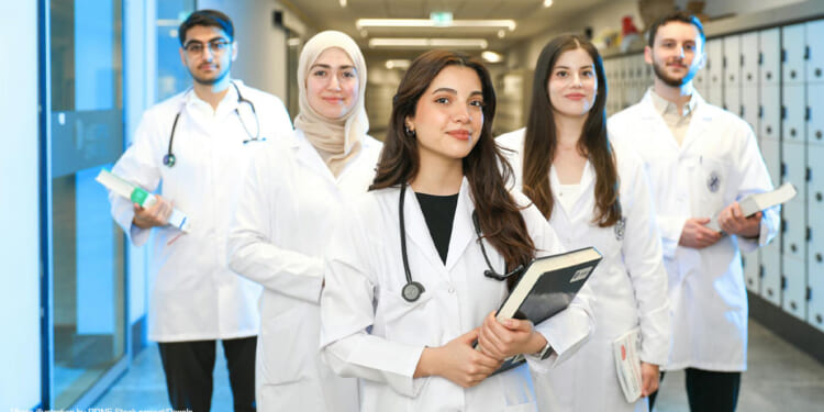 Trump Admin Urges Med Students to Refuse to Participate in Abortions