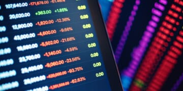 U.S. Stock Market Erases Almost $1 Trillion as Oil Surges & Fed Updates Banking Rules