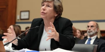 Weingarten Calls for WEF Involvement in U.S. Curriculum