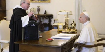 Pope Leo receives 4 albums from Billboard Chart-topping Hillbilly Thomists