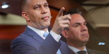 25TH AMENDMENT FEVER: Delusional Dems Float Removal—Jeffries Fans The Flames