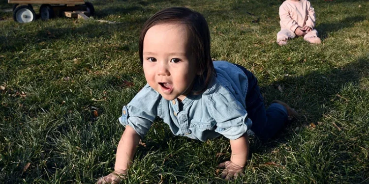 Premature Twins Born at 27 Weeks During a Medical Emergency are Doing Great Now