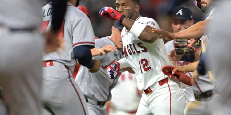 Braves, Angels brawl as Jorge Soler and Reynaldo López exchange punches