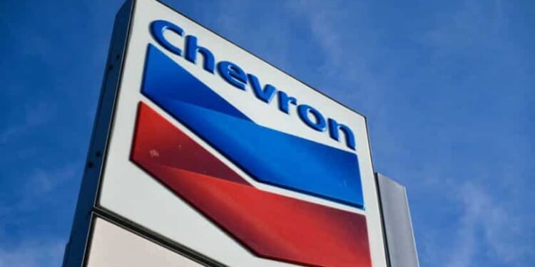 Gas prices fall for eighth straight day to $4.02 per gallon after recent spike