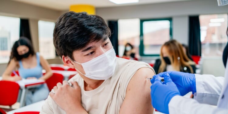 Oxford Study Says Myocarditis and Pericarditis Observed Only in Covid-vaccinated Youths