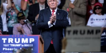 President Trump Holds Urgent Meetings to Fight for Midterm Elections