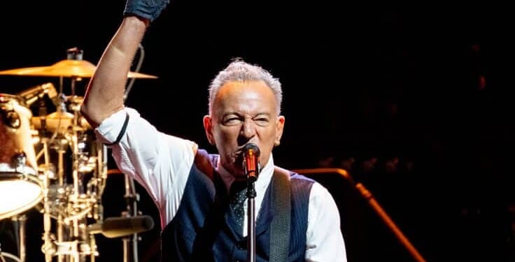 Trump Calls for Boycott of Bruce Springsteen After Singer’s Onstage Attack