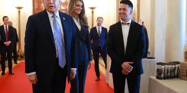 Trump to host small business summit at White House following Strait of Hormuz announcement