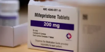 Appeals court temporarily halts mail-order delivery of abortion pill