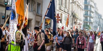 Young Catholics drive record crowds for Chartres Pilgrimage in France