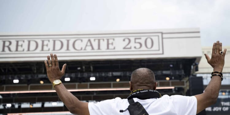 Highlights from 'Rededicate 250' Day of Worship and Prayer at the National Mall