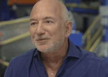 Jeff Bezos slams Zohran Mamdani over New York City’s $43 billion school budget and poor results