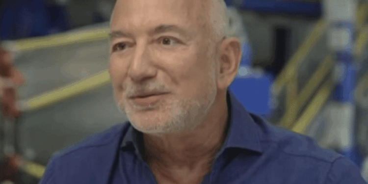 Jeff Bezos slams Zohran Mamdani over New York City’s $43 billion school budget and poor results